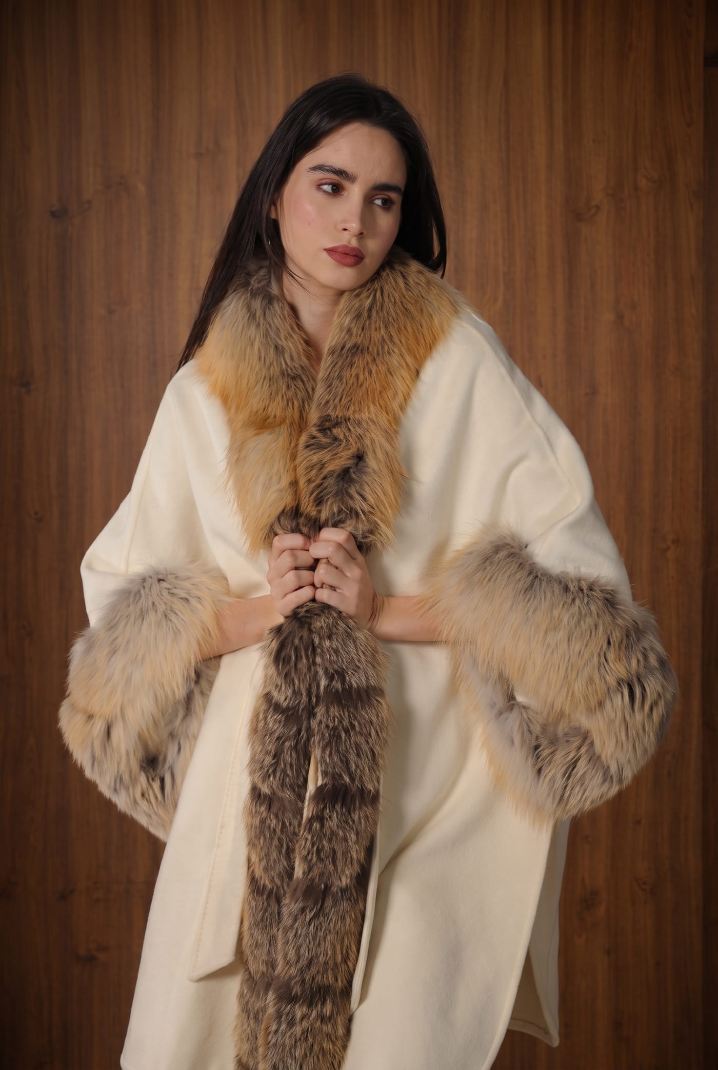 Style 683798 cashmere cape with golden fox trim, front