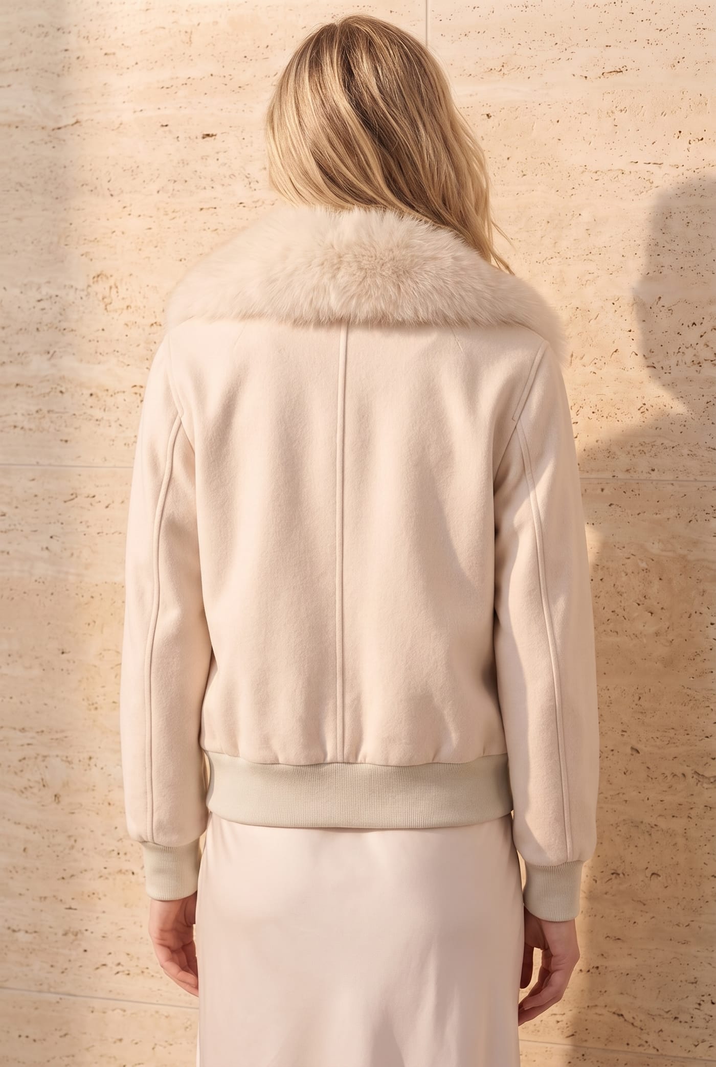 Style KIMI bomber, back view