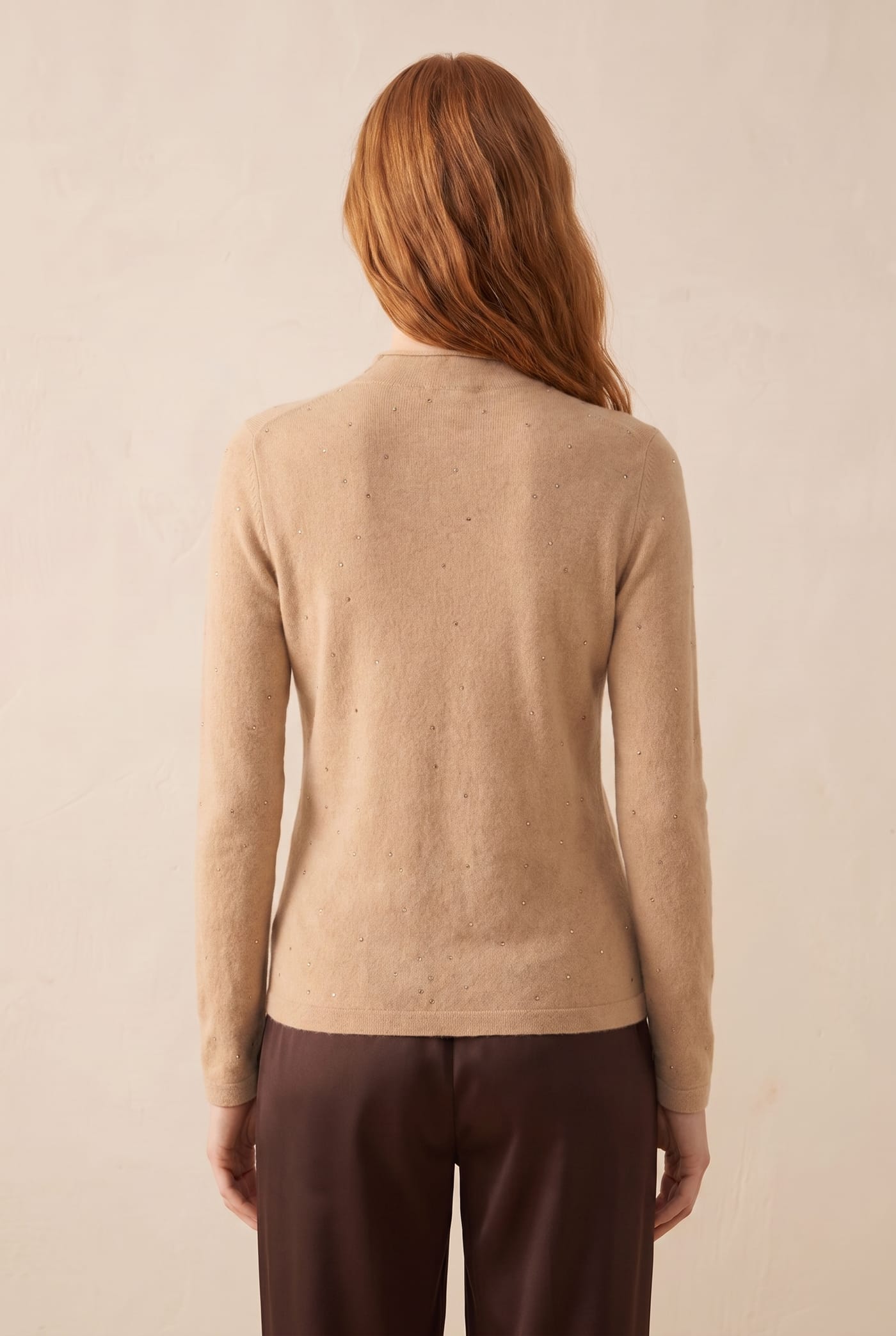 Style YRL139 sweater, back view