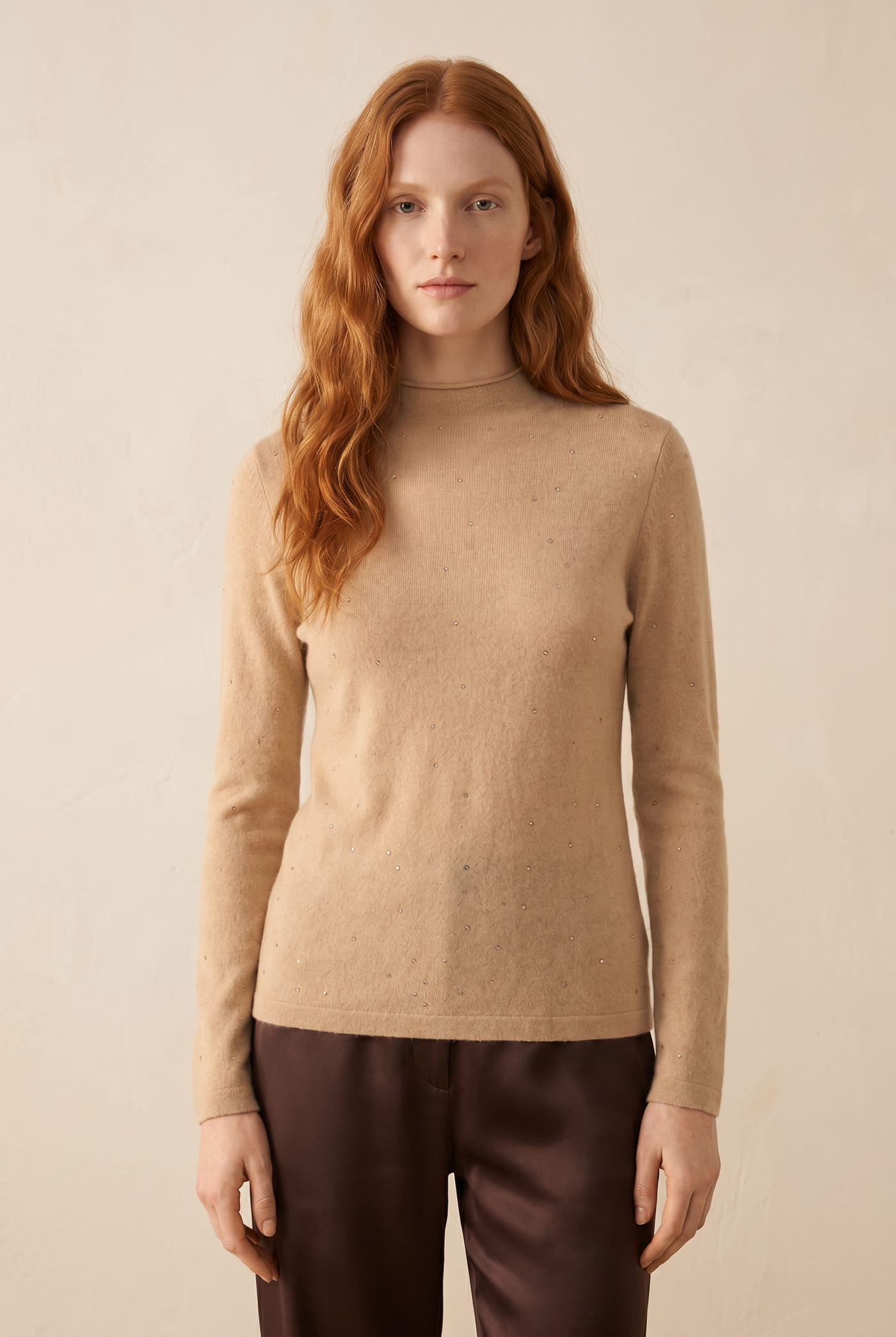 Style YRL139 beige high-neck cashmere sweater, front