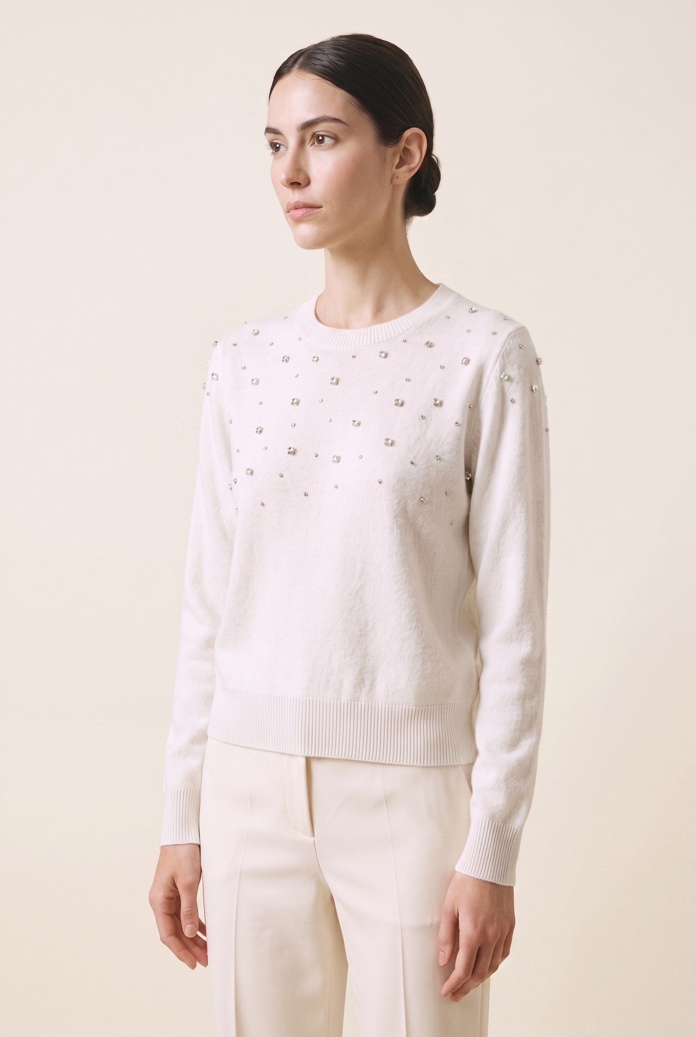 Style YRL295 white rhinestone cashmere crewneck, front